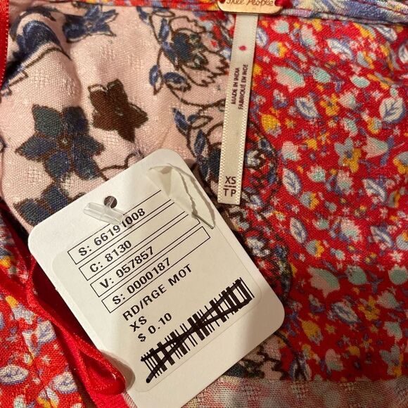 Free People
Maris Printed Midi Dress
Size XS, S NWT
Retail $168
100% Viscose - Picture 8 of 8